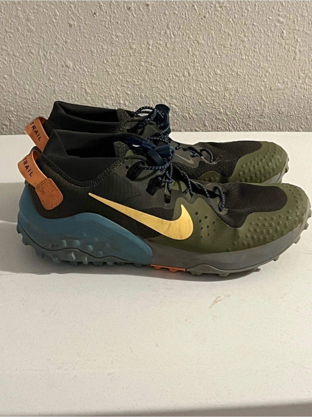 Nike Trail Running / Hiking Shoes - Men’s size 8.5 - Green Blue Salmon Yellow